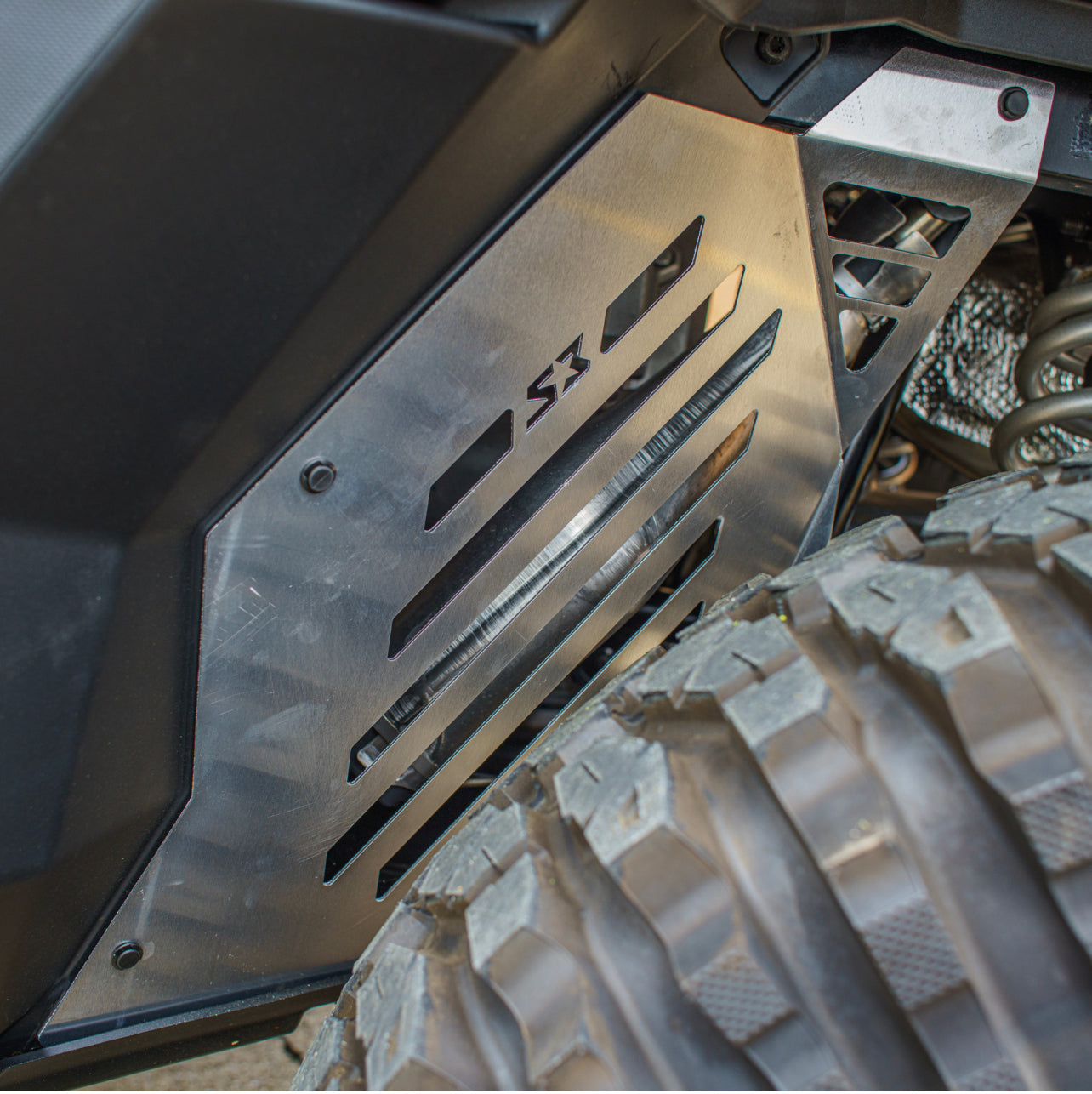 POLARIS RANGER XD 1500 REAR INNER FENDER WELLS