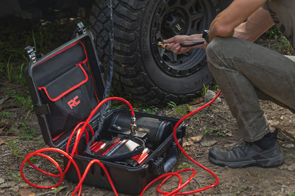 PORTABLE TWIN MOTOR AIR COMPRESSOR W/CARRY CASE
12 VOLT | 150PSI | 6.16 CFM