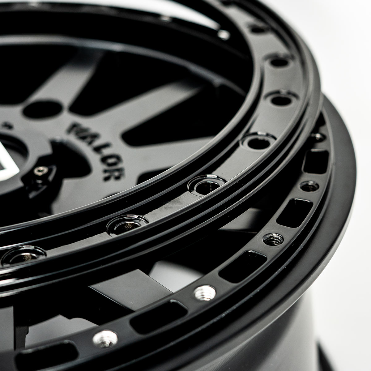 V05 UTV Wheel - Valor Offroad