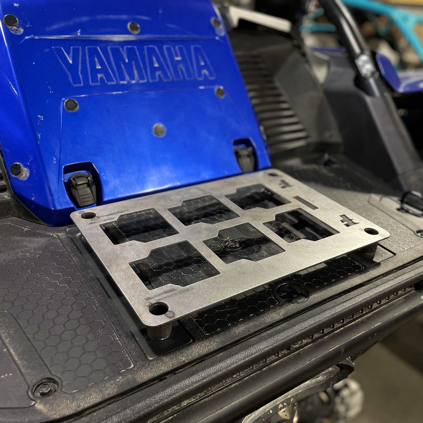 Yamaha YXZ Bed Milwaukee Packout Mount, Single by Fastlab